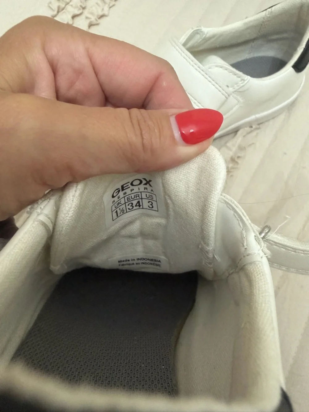 Geox White Sneakers with Black Accents and Silver Glitter Star
